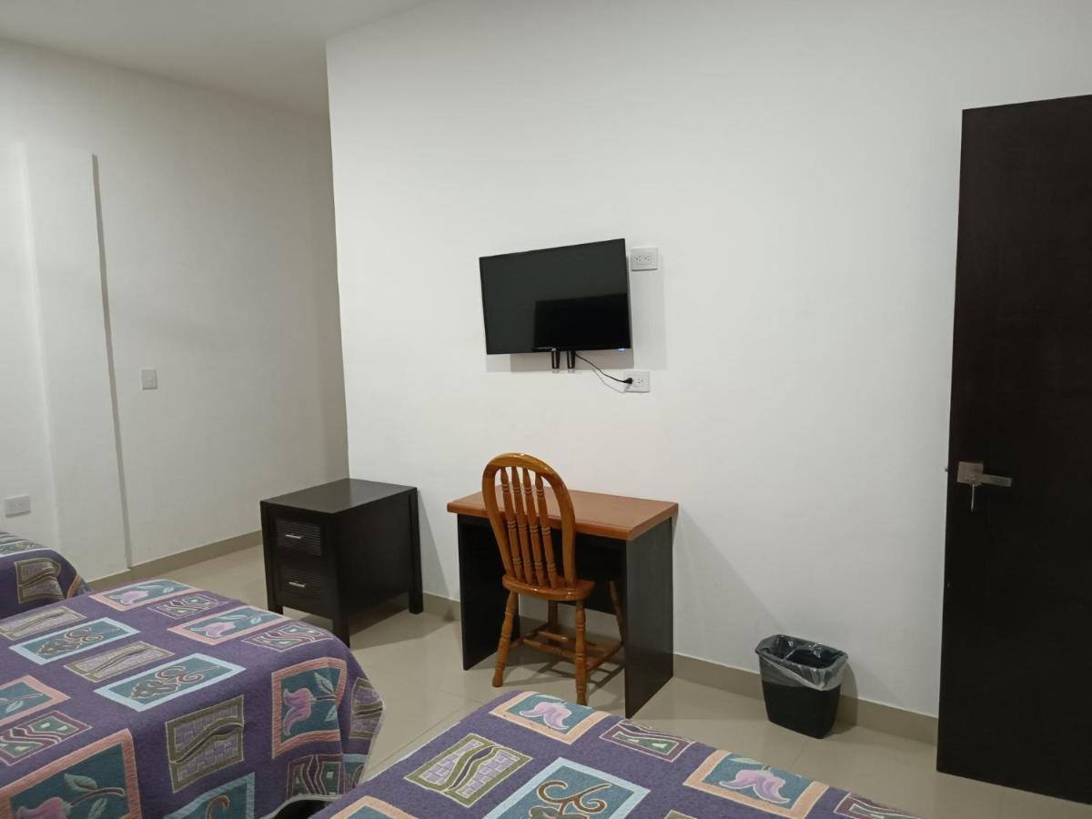 Hotel Romo Los Mochis Buitenkant foto